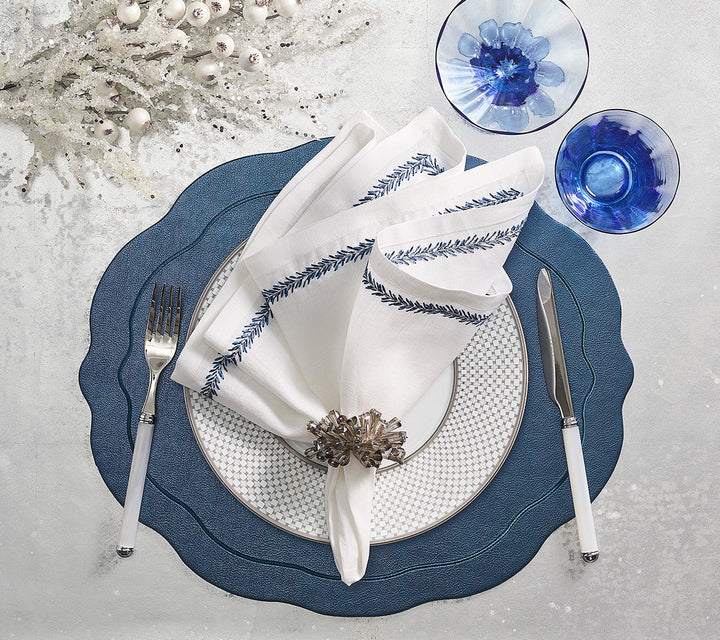 Kim Seybert Jardin Napkin in White & Blue - Set of 4
