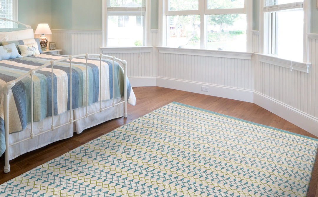 Naim Transitional Geometric in Ivory/Blue/Green Area Rug - Available in 2 Sizes